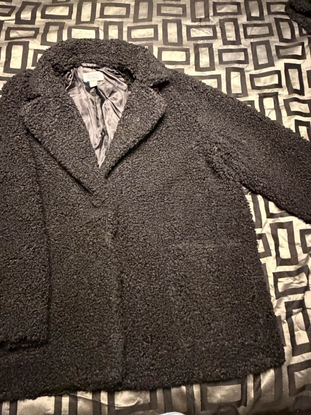 Women’s Black Faux Shearling Coat - Unbranded